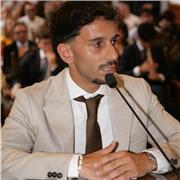 Profesor de asignaturas de ciencia (álgebra, matemáticas en general) y de humanidad (derecho, historia, filosofía)